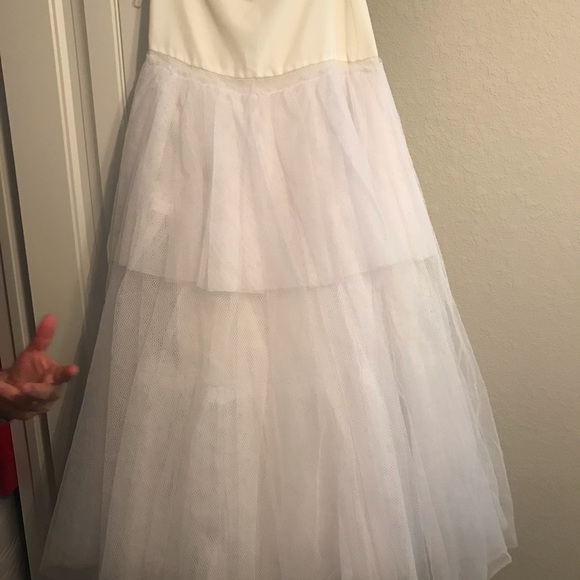 Colombian designer one of a kind Wedding Dress - Picture 5 of 6